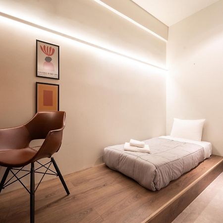 A Place 4U No6 - City Escape With Balcony Lounge & Open Living Space Atene Esterno foto