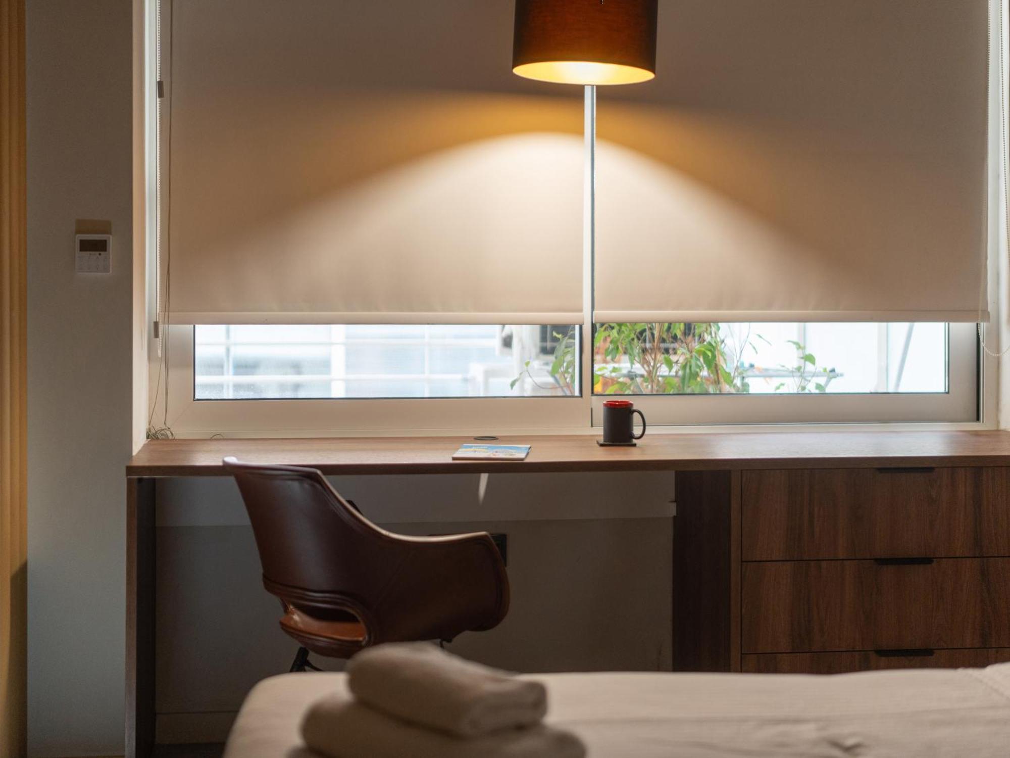 A Place 4U No6 - City Escape With Balcony Lounge & Open Living Space Atene Esterno foto