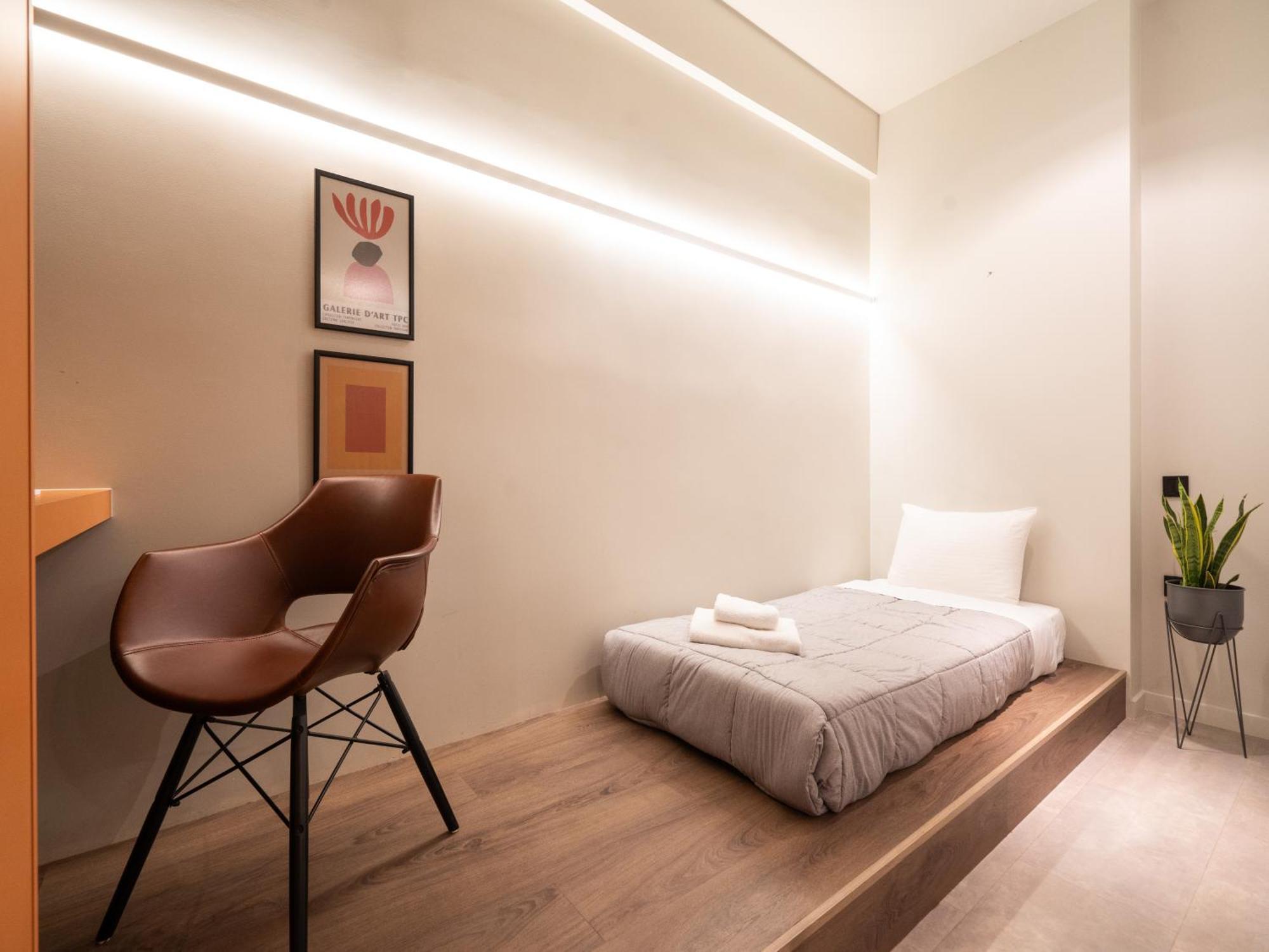 A Place 4U No6 - City Escape With Balcony Lounge & Open Living Space Atene Esterno foto