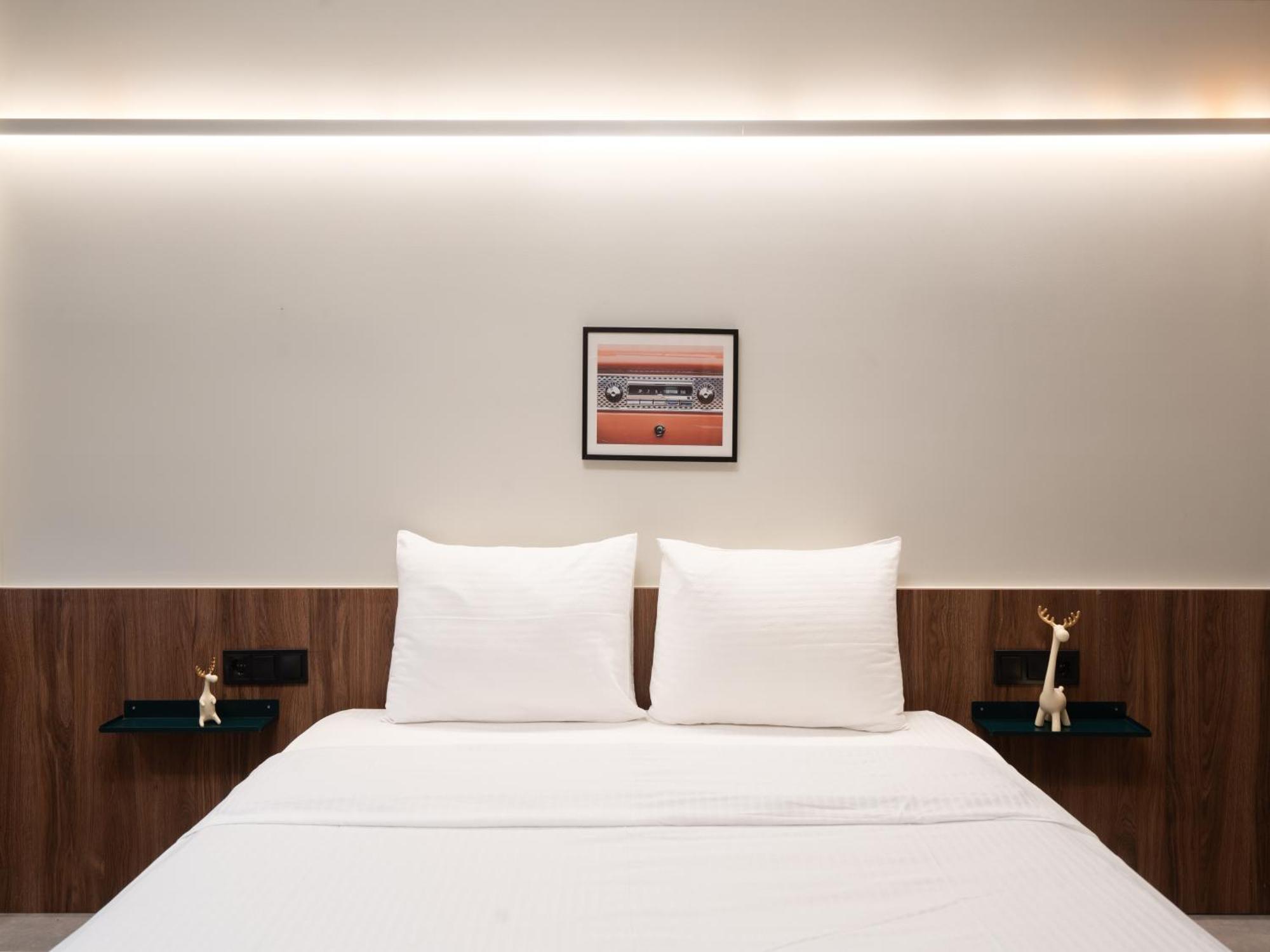 A Place 4U No6 - City Escape With Balcony Lounge & Open Living Space Atene Esterno foto