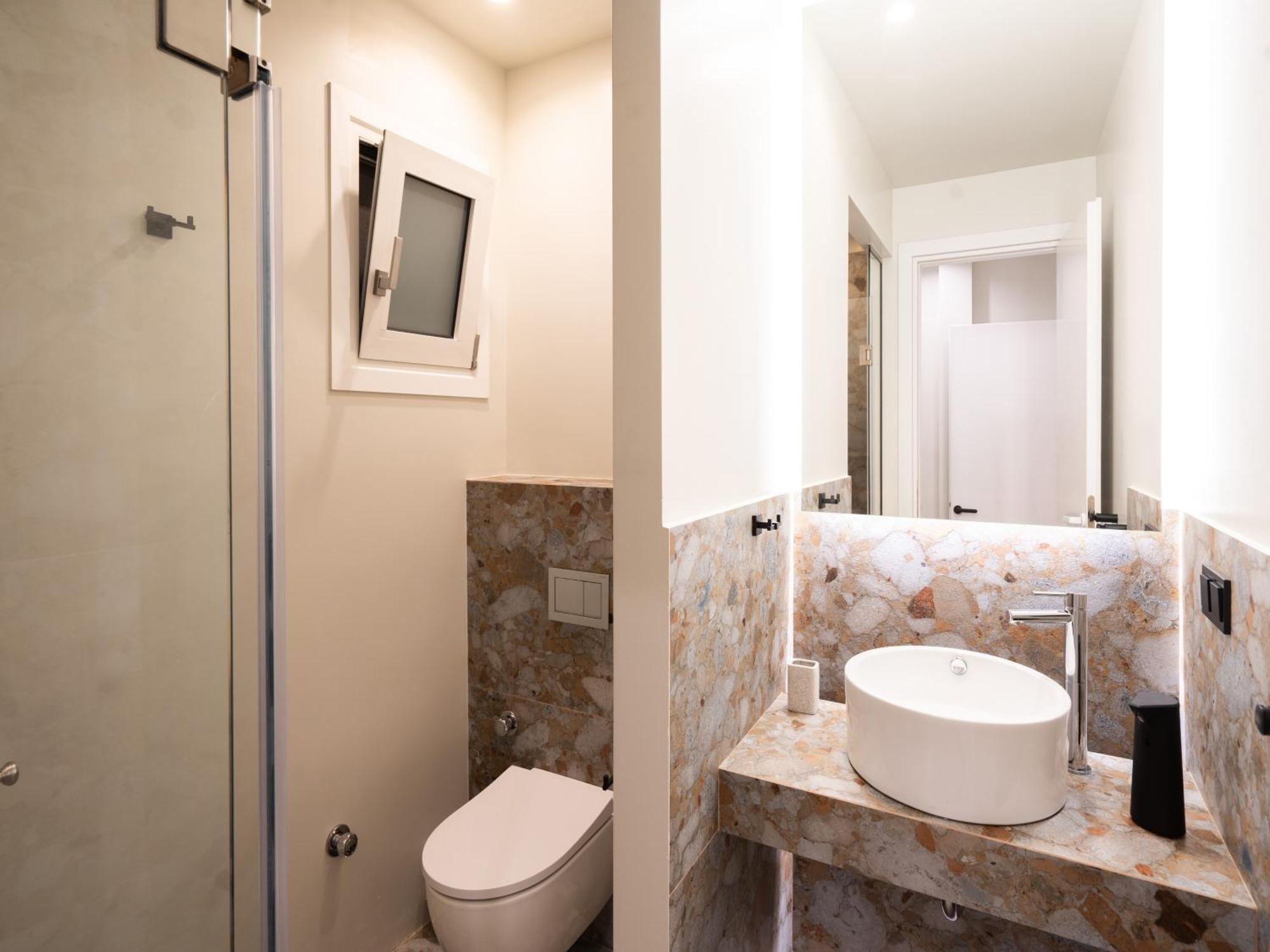 A Place 4U No6 - City Escape With Balcony Lounge & Open Living Space Atene Esterno foto