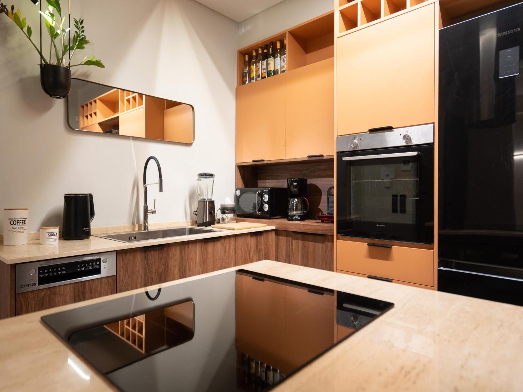 A Place 4U No6 - City Escape With Balcony Lounge & Open Living Space Atene Esterno foto